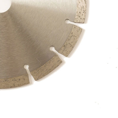 Diamond Blade Cold Press dividido en segmentos 7inch 180×1.6/2.2×10×22.23×14T para los fines generales, la piedra y el hormigón