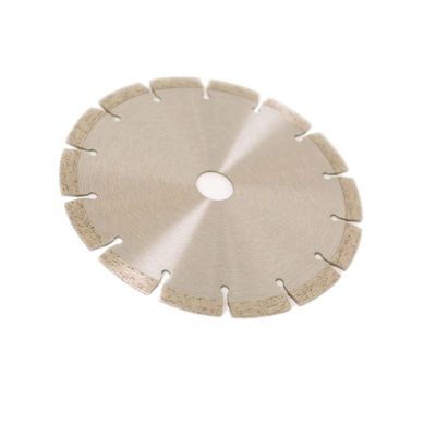 La prensa fría 7inch 180×1.6/2.2×10×22.23×14T dividió Diamond Blade For General Purpose, la piedra y el hormigón en segmentos