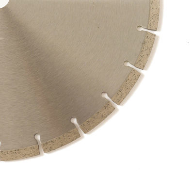 Prensa caliente 350×2.2/3.2×10×25.4×24T sinterizó el diamante dividido en segmentos para la cuchilla Granito, mármol, hormigón y ladrillo